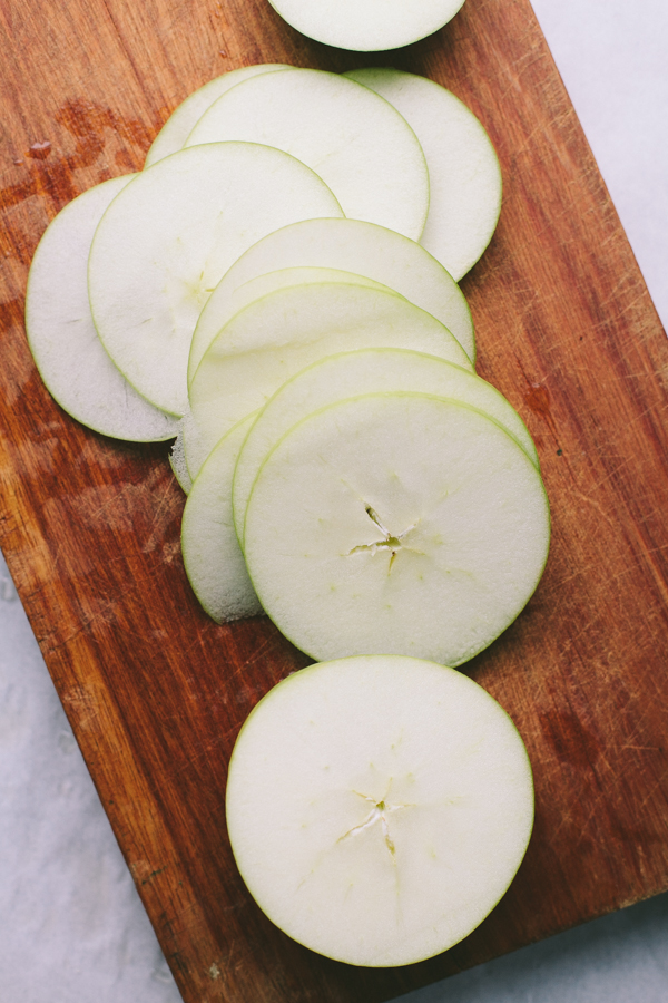 Sliced Apples for drying