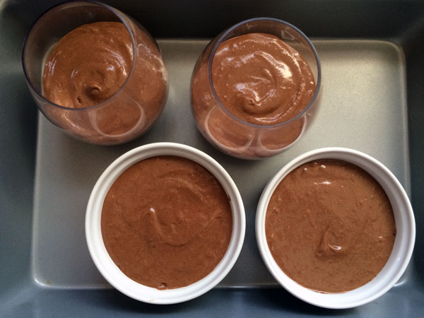 transfer mousse into containers