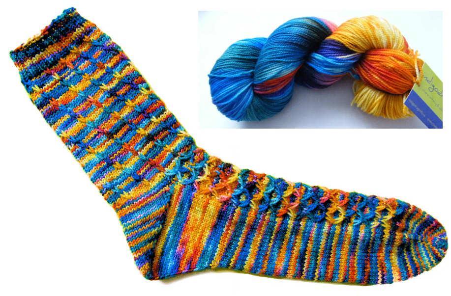 Spectral dispersion knitted socks