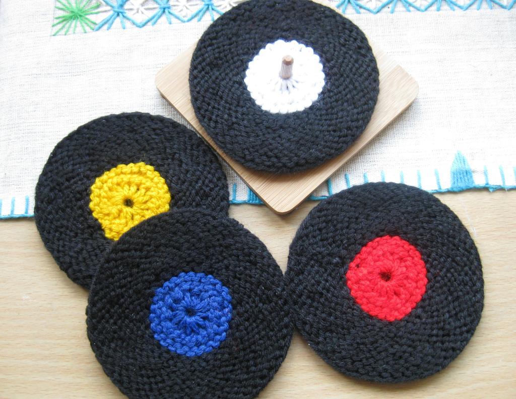 Knitted vinyl record coasters