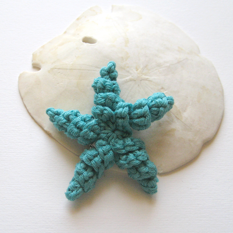 Crochet starfish brooch