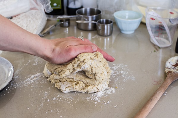 making gluten-free pizza dough