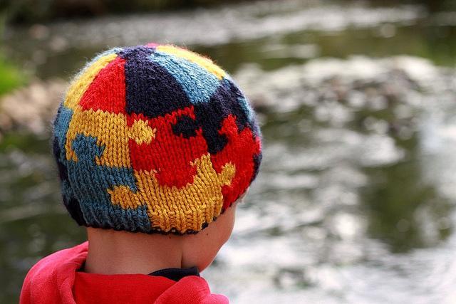 Autism Awareness Puzzle Hat knitting pattern