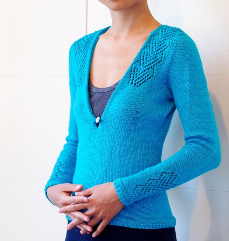 Fiori di Cuore Pullover knitting pattern