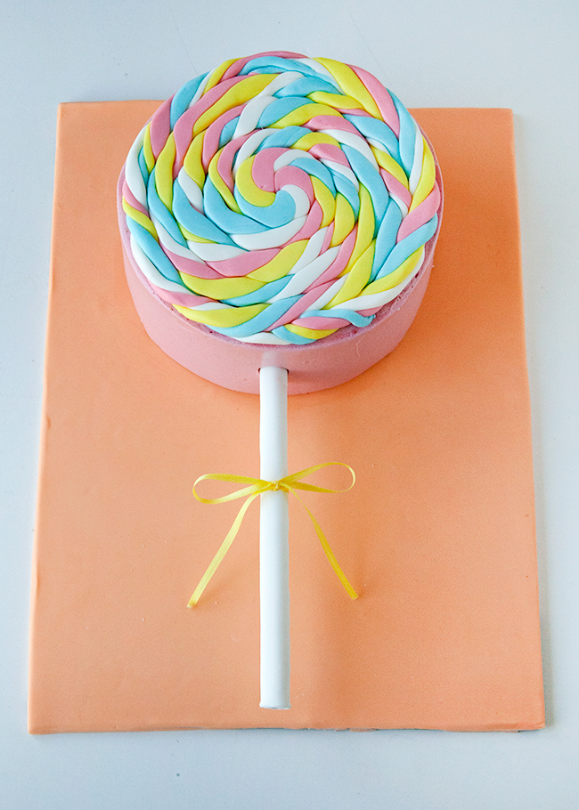 Lollipop Cake by Bluprint writer Tessa Huff