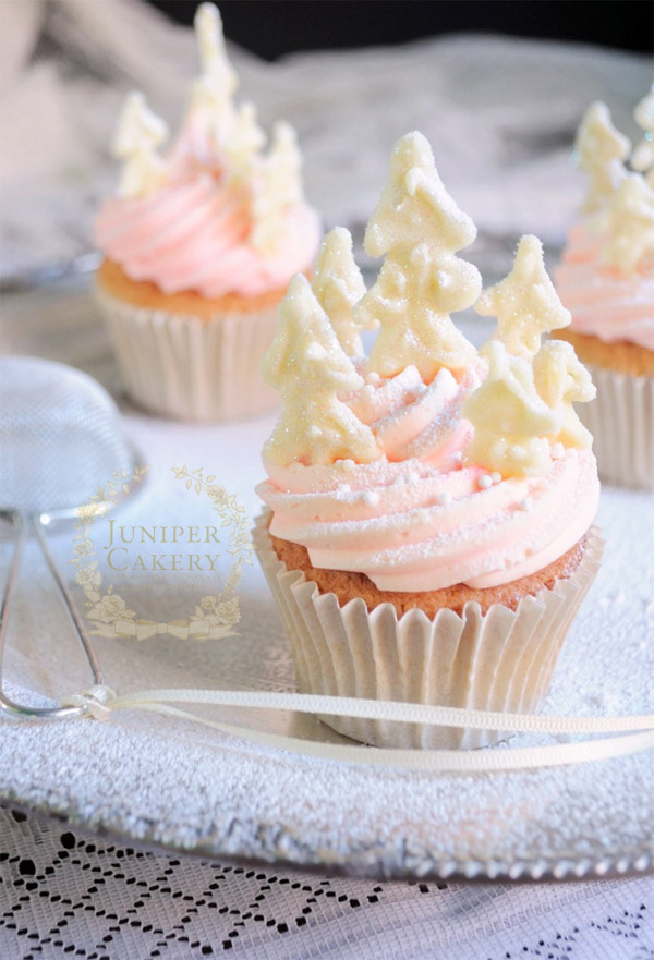 Peppermint and cotton candy cupcakes by Juniper Cakery