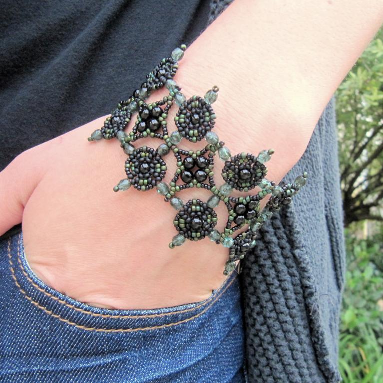Spanish Lace Beadwoven Cuff jewelry pattern