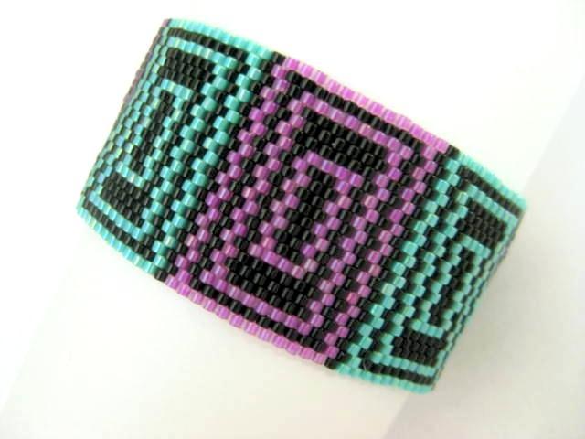 Quadrant Design peyote stitch bracelet pattern