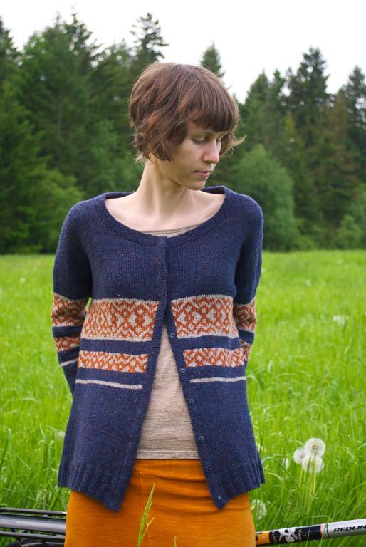 Dutch Cardigan knitting pattern