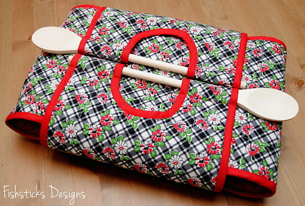 Indygo Junction Casserole Carry-All by Fishsticks Designs