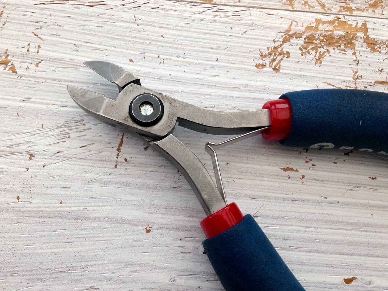 Wire cutters