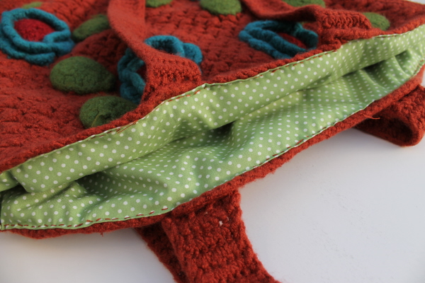 Lining a crochet bag