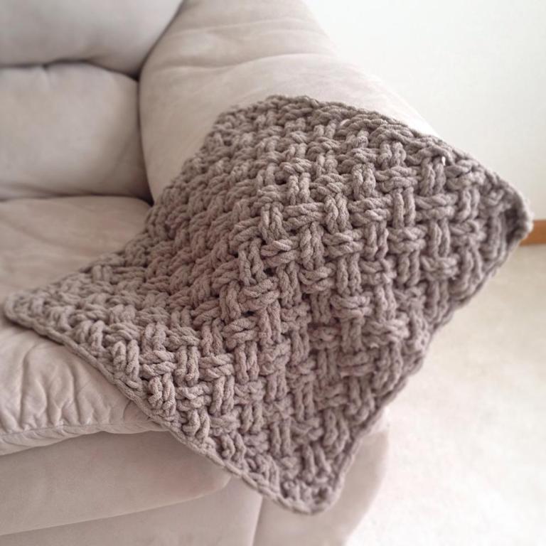 Diagonal Weave Blanket Crochet Pattern