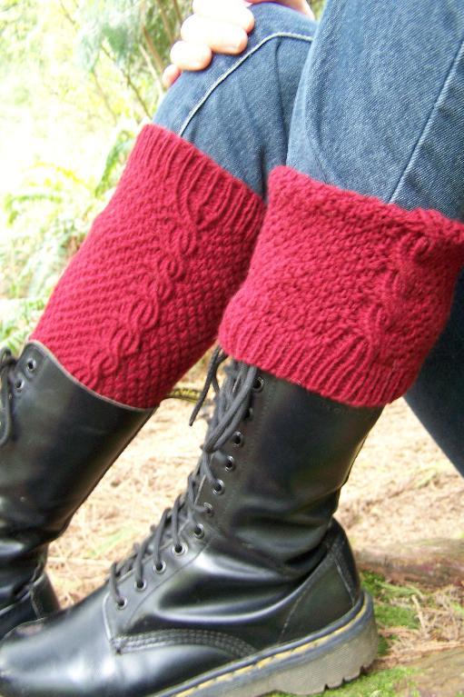 Fiddlehead Reversible Boot Socks knitting pattern