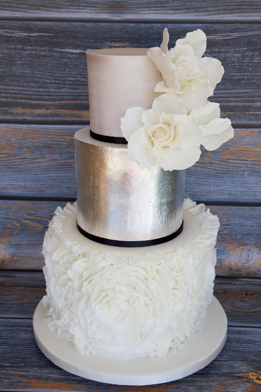 Silver ruffled cake by Bluprint member Motowifey