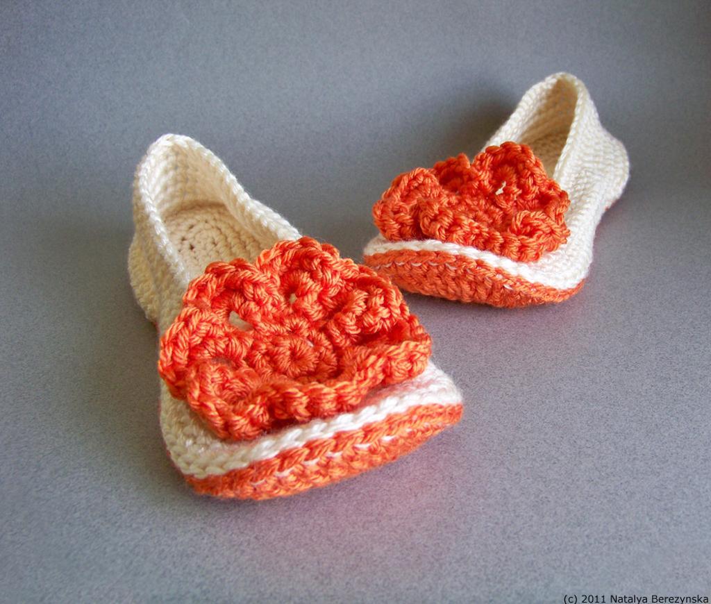 Crochet Slippers with Flowers
