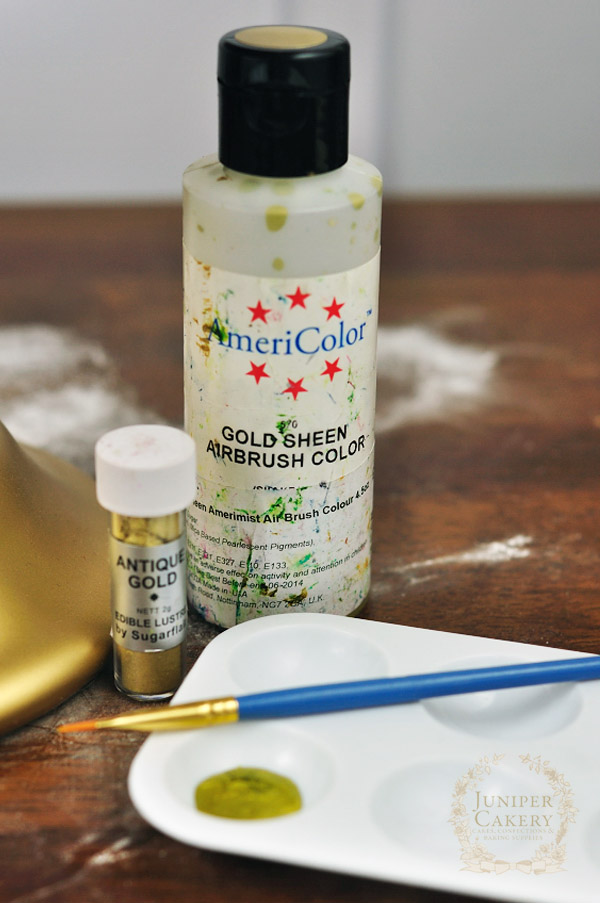 Painting cakes gold
