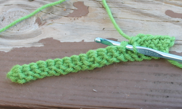 Stitching the second row of single crochet