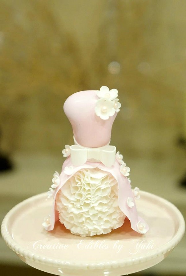 Dress cake pop