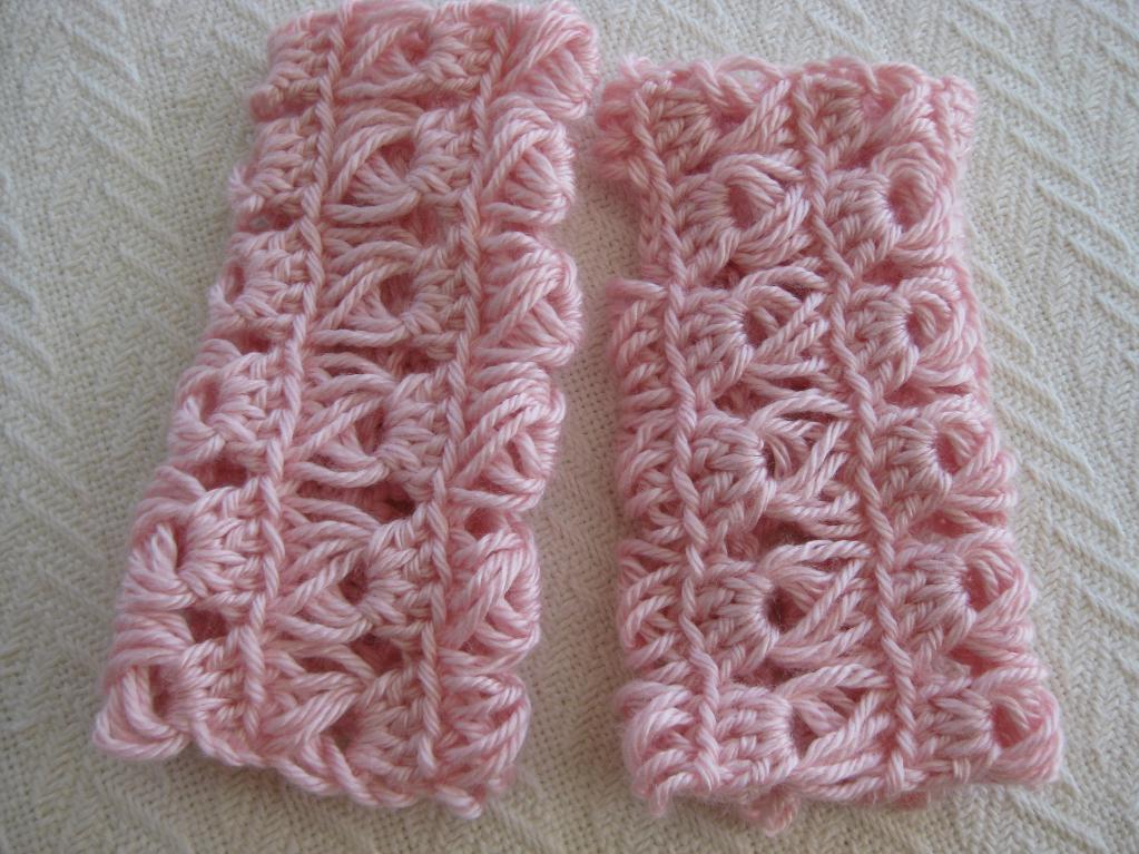 broomstick lace gloves