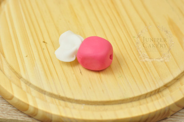 Gum paste taffy candy tutorial by Juniper Cakery