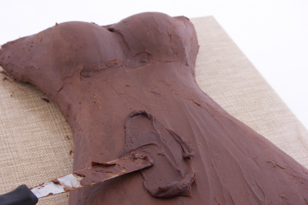 Step5 spreading ganache or buttercream