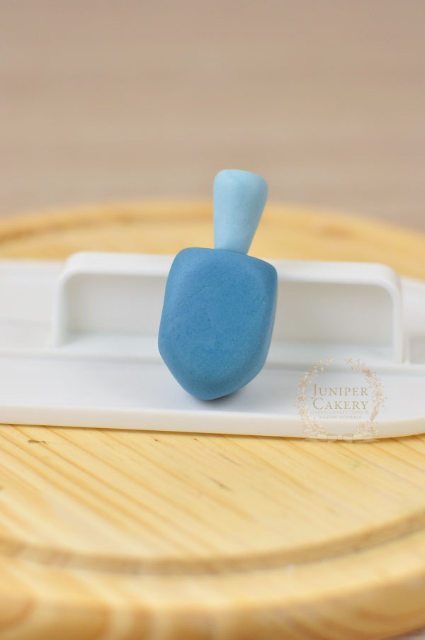 Tutorial for gum paste dreidel by Juniper Caker