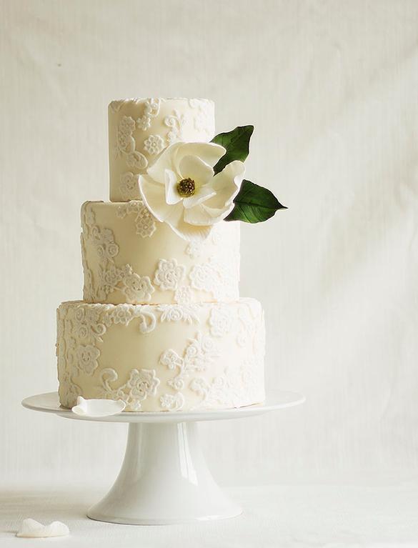 Magnolia flower and lace cake by Bluprint member ModernLovers