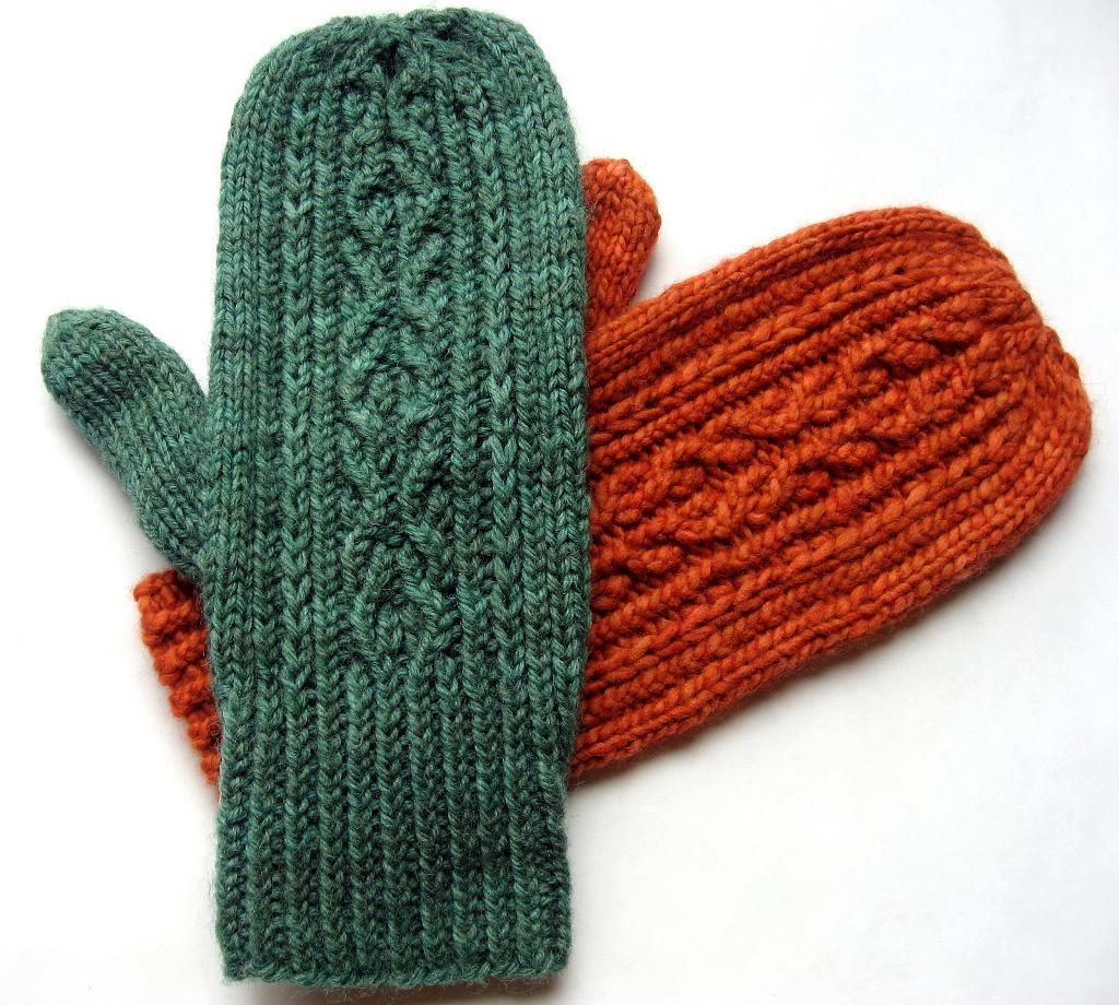 Ramble On Mittens knitting pattern