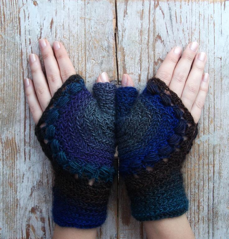 Lush Mittens crochet pattern