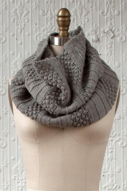 Empalme Cowl knitting kit