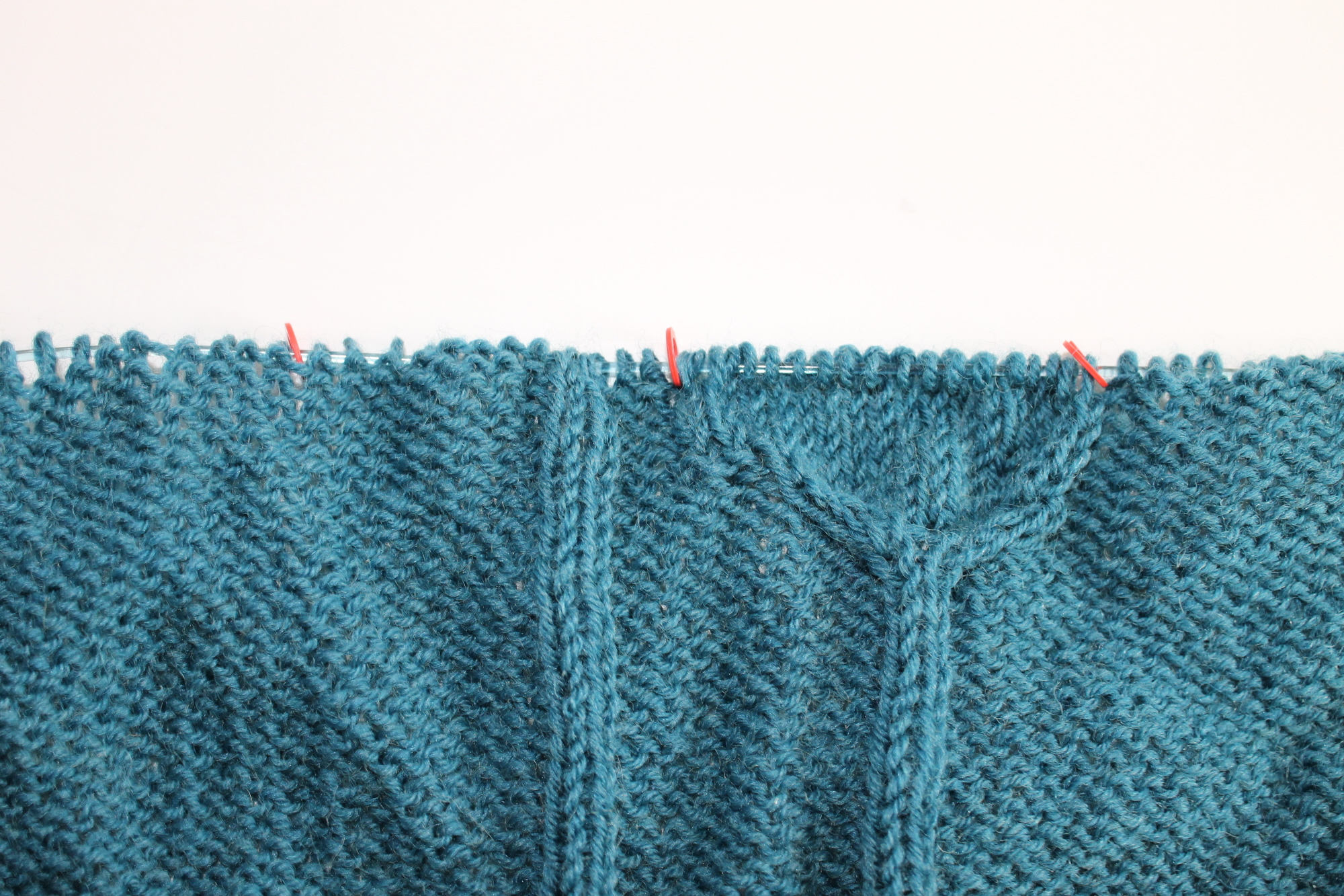 Marking patterns with stitch markers