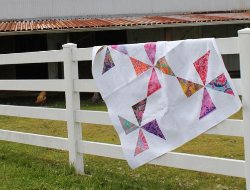 Pinwheel Spinning Around quilt