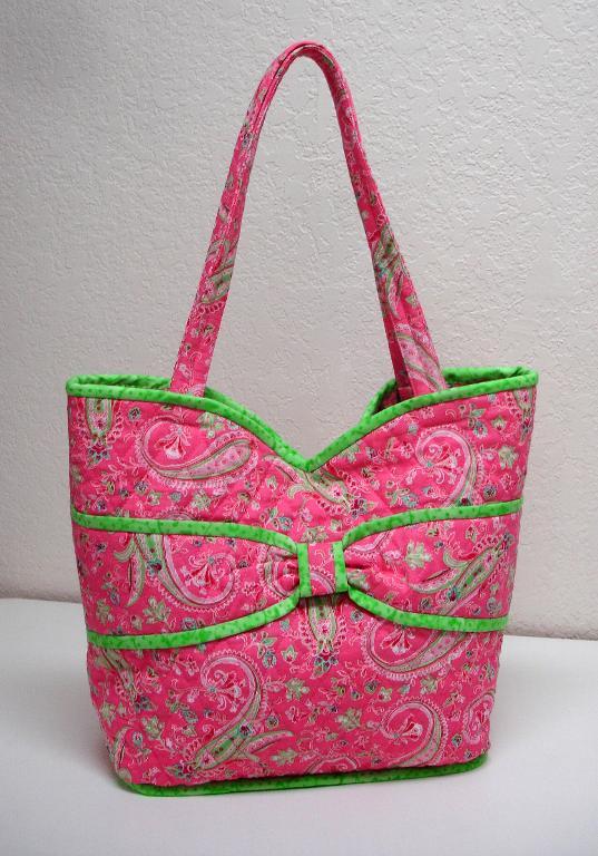 Put a Bow On It Quilted Bag