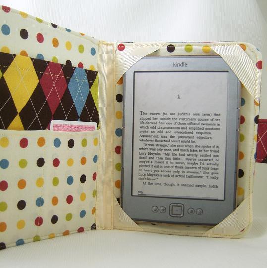 Small Padded e-reader Book Case sewing pattern