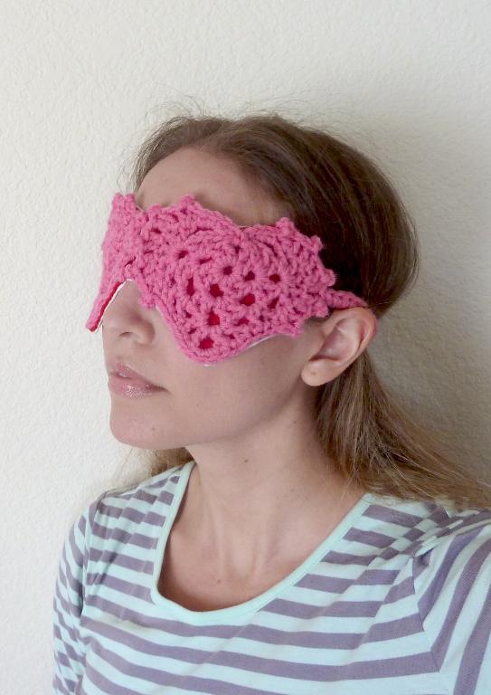 lacy heart sleep mask — free crochet patterns