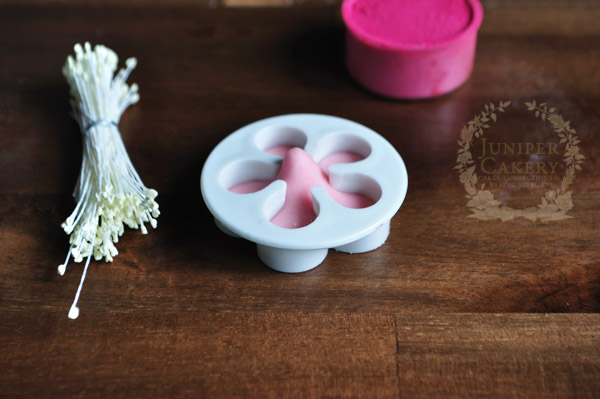 Gum paste cherry blossom flower tutorial by Juniper Cakery