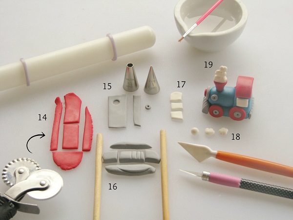 Fondant train tutorial step 4