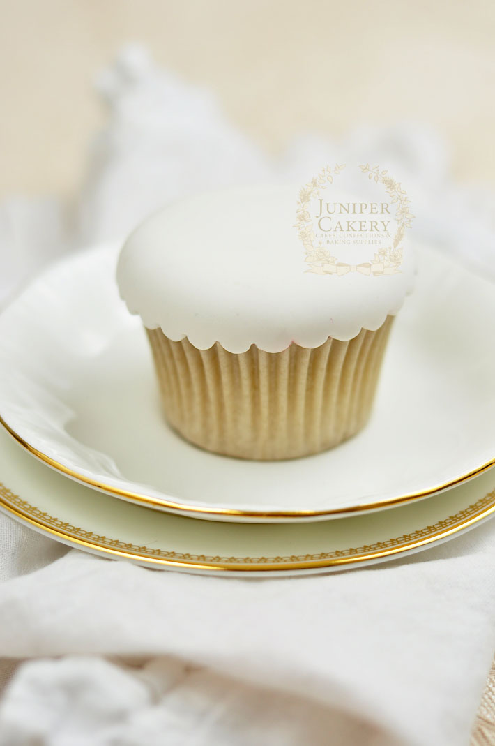 Make glam couture cupcakes with this step-by-step guide