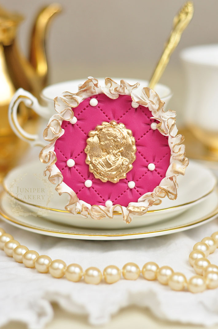 Fondant covered sugar cookie tutorial