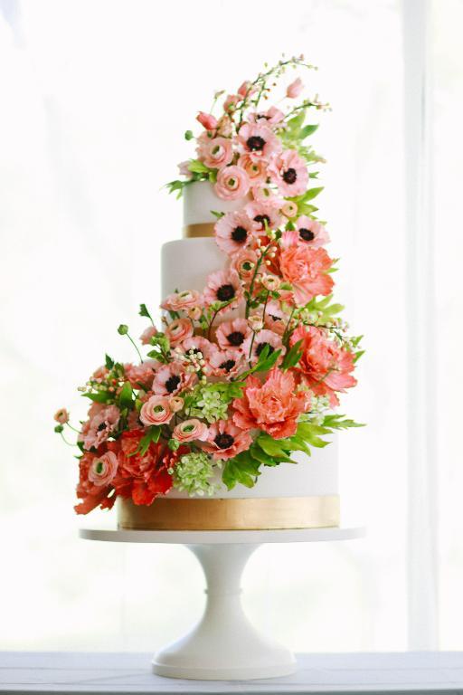 Peach Poppy Wedding Cake by Craftsy member Alex Narramore