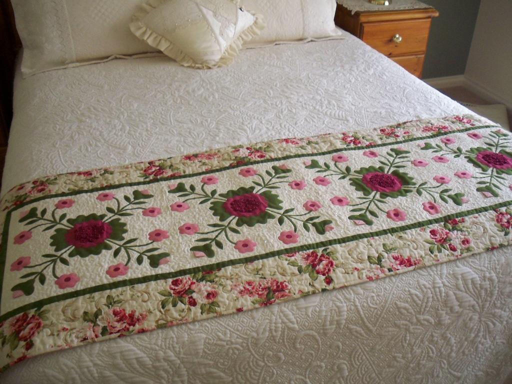 Bed runner pattern 