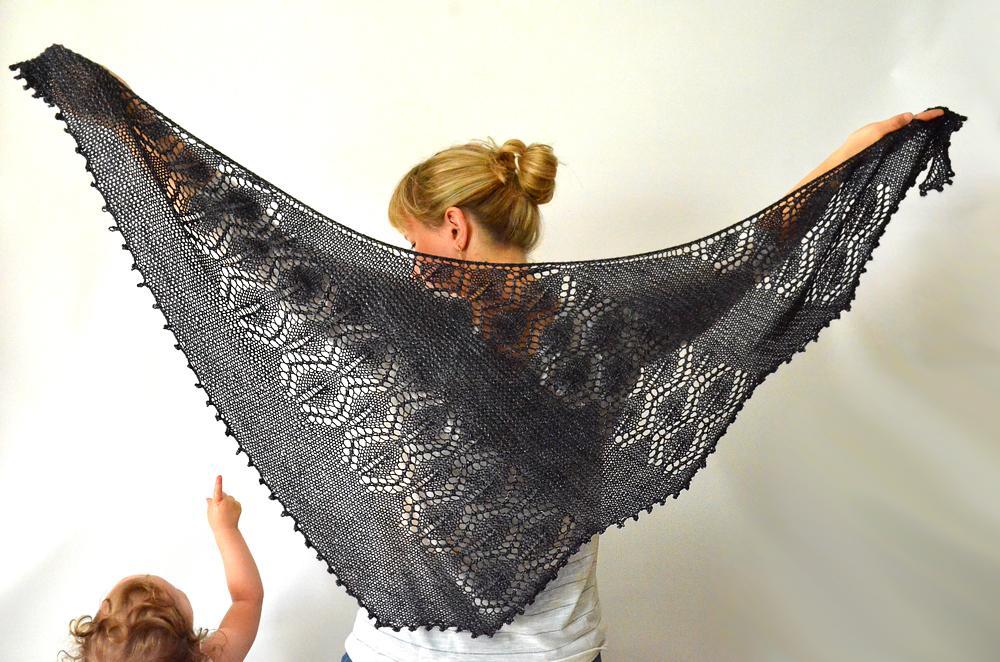 Seiklus Shawlette knitting pattern