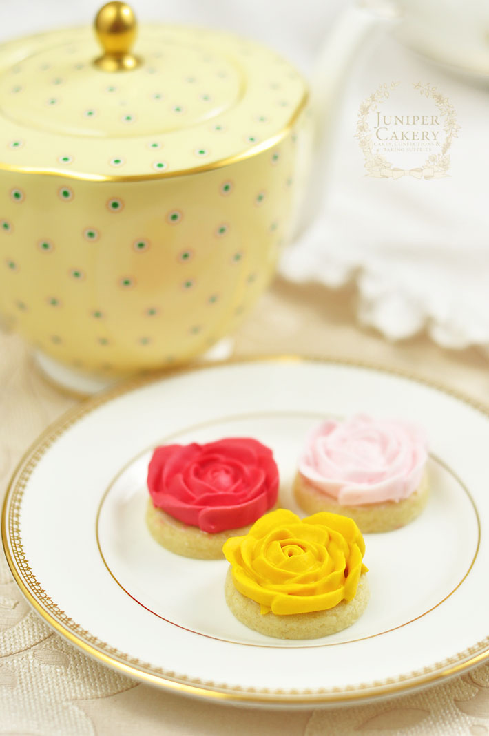 Perfectly sweet mini rosette sugar cookie tutorial by Juniper Cakery