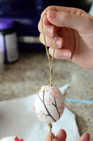 How to Make Beautiful Hollow Egg Ornaments