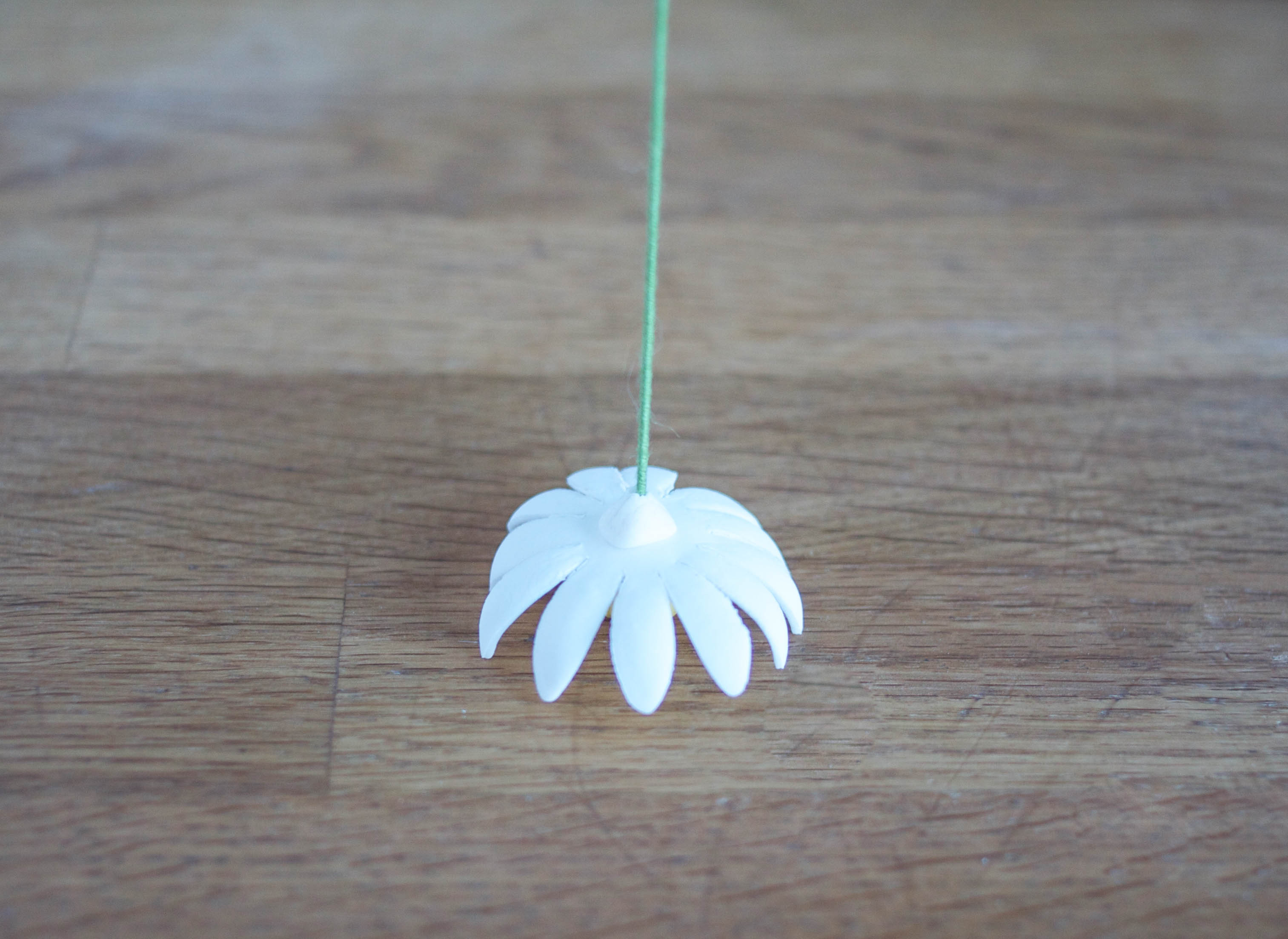 Quick and Easy Gum Paste Daisy | Erin Gardner