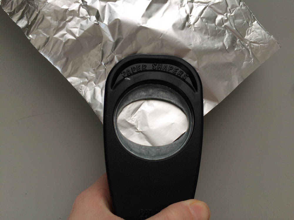 Paper Craft Hacks: sharpen a dull punch with tin foil