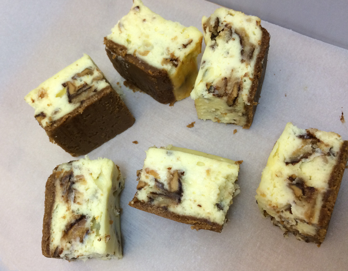 Tagalongs Cheesecake Bars