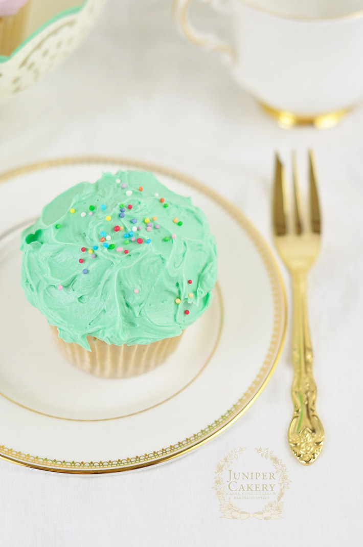 Messy buttercream cupcakes make for quick and fun party delights