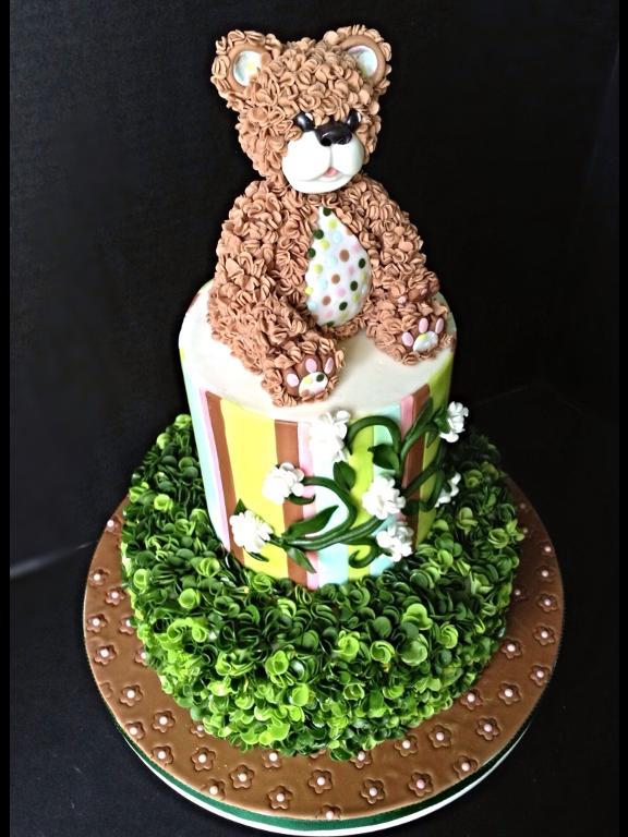 Forest bear cake by Bluprint member Vagabond Baker